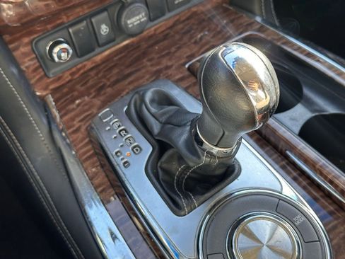 Used 2017 Nissan Armada Platinum w/ Captain Seat Package image 37