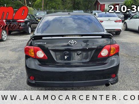 Used 2010 Toyota Corolla S image 4