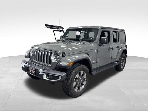 Used 2020 Jeep Wrangler Unlimited Sahara w/ Dual Top Group AWD/4WD image 4