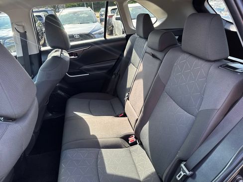 Used 2024 Toyota RAV4 XLE FWD image 34