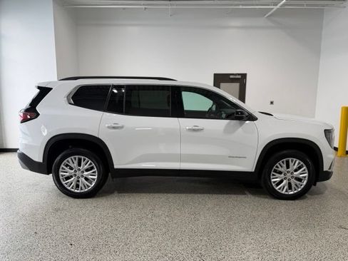 Used 2026 GMC Acadia Elevation w/ Elevation Premium Package FWD image 35