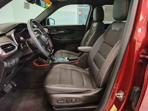 Used 2023 Chevrolet TrailBlazer RS image 11