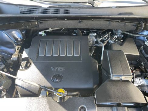 Used 2014 Toyota Highlander XLE FWD image 36