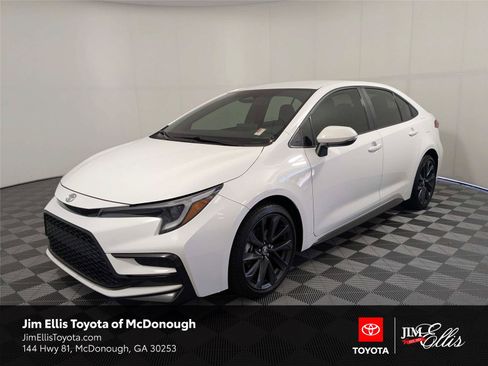 Used 2024 Toyota Corolla SE FWD image 1