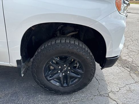 Used 2023 Chevrolet Silverado 1500 LT Trail Boss image 13