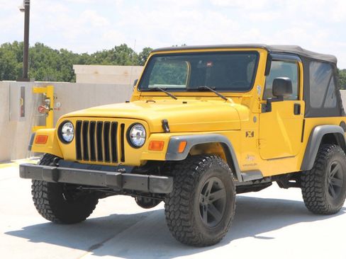 Used 2004 Jeep Wrangler X w/ Convenience Group AWD/4WD image 30