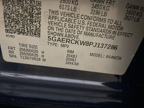 Used 2023 Buick Enclave Premium w/ Experience Buick Package image 24