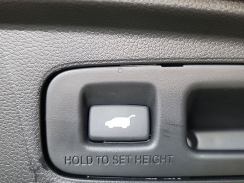 Used 2024 Honda CR-V EX-L image 8