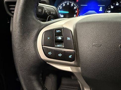 Used 2020 Ford Explorer XLT w/ Comfort Package image 18