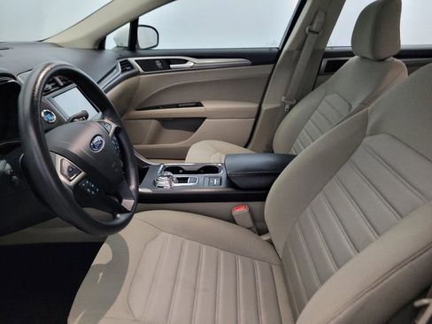 Used 2020 Ford Fusion SE FWD image 17