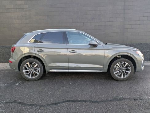 Certified 2025 Audi Q5 2.0T Premium Plus w/ Premium Plus Package image 5