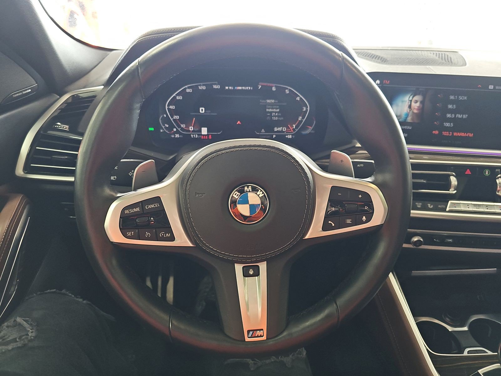 Used 2020 BMW X6 M50i w/ Premium Enhanced Package AWD/4WD image 8