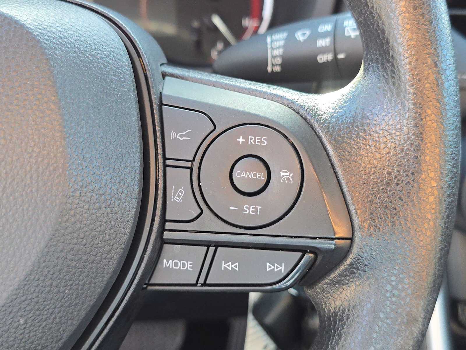 Certified 2025 Toyota RAV4 LE AWD/4WD image 29
