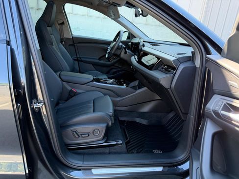 Used 2025 Audi Q6 e-tron Premium Plus w/ Premium Plus AWD/4WD image 22