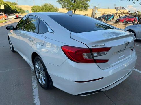 Used 2018 Honda Accord LX image 8