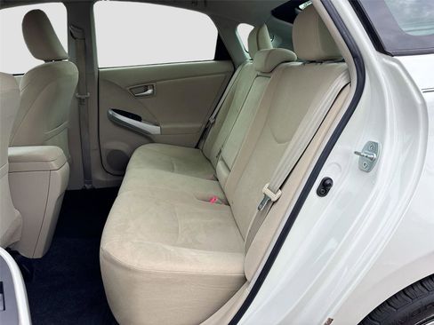 Used 2015 Toyota Prius Two FWD image 22