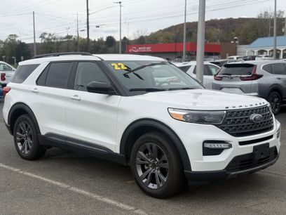 Certified 2022 Ford Explorer XLT w/ Equipment Group 202A