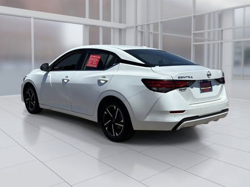 Certified 2024 Nissan Sentra SV FWD image 4