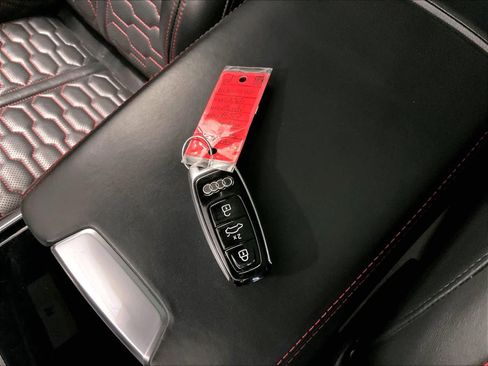 Used 2021 Audi RS 7 Sportback w/ Black Optic Package AWD/4WD image 31