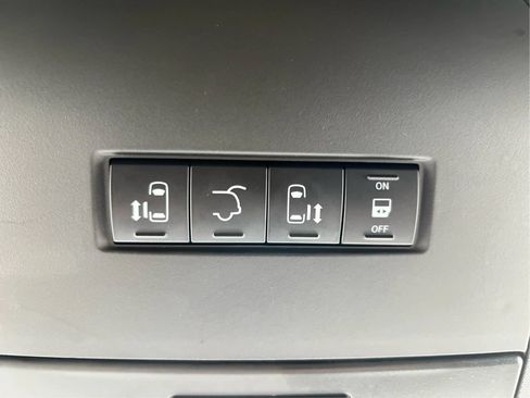 Used 2019 Dodge Grand Caravan GT FWD image 38