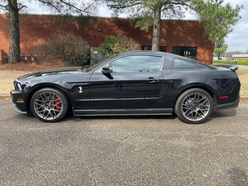 Used 2012 Ford Mustang Shelby GT500 w/ SVT Performance Pkg RWD image 2