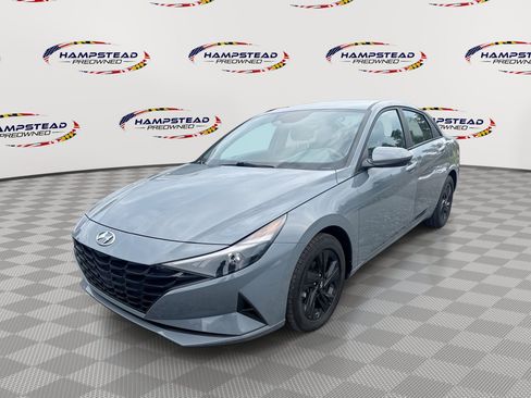 Used 2023 Hyundai Elantra SEL w/ Cargo Package FWD image 1