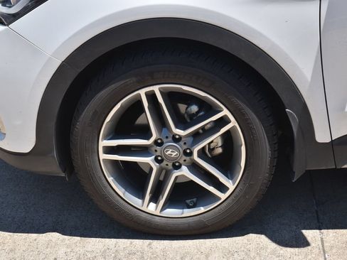 Used 2019 Hyundai Santa Fe XL FWD image 10