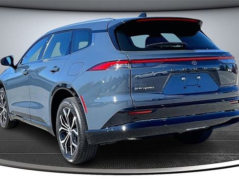 Used 2025 Toyota Crown Signia image 4