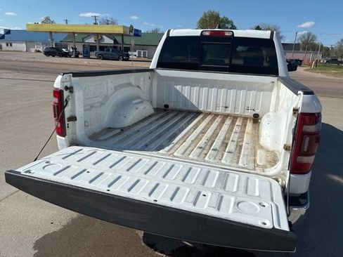 Used 2019 RAM 1500 Big Horn AWD/4WD image 14