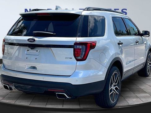 Used 2017 Ford Explorer Sport AWD/4WD image 6