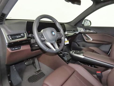 Used 2025 BMW X1 xDrive28i w/ Convenience Package AWD/4WD image 12