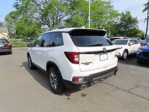 Used 2024 Honda Passport TrailSport image 4