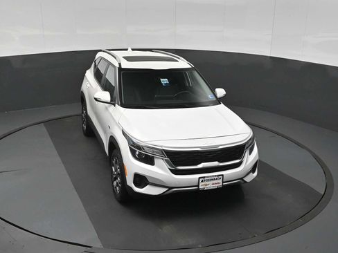 Used 2023 Kia Seltos EX AWD/4WD image 11