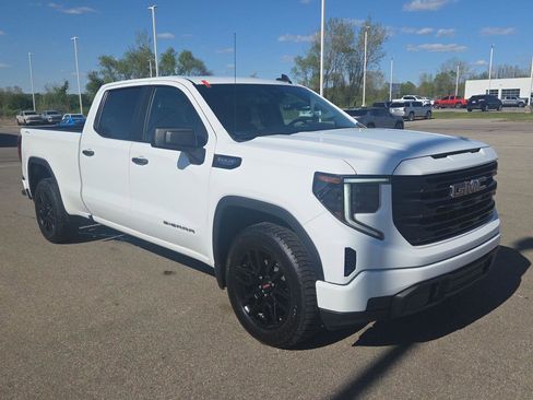 Used 2024 GMC Sierra 1500 Pro w/ Graphite Edition AWD/4WD image 8