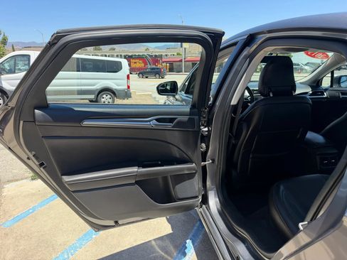 Used 2013 Ford Fusion Titanium FWD image 16