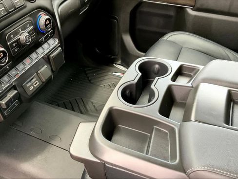 Used 2020 Chevrolet Silverado 2500 LT w/ Texas Edition image 14