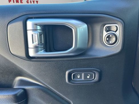 Used 2019 Jeep Wrangler Unlimited Sport S image 34