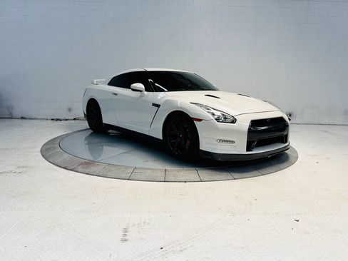 Used 2013 Nissan GT-R Premium AWD/4WD image 15