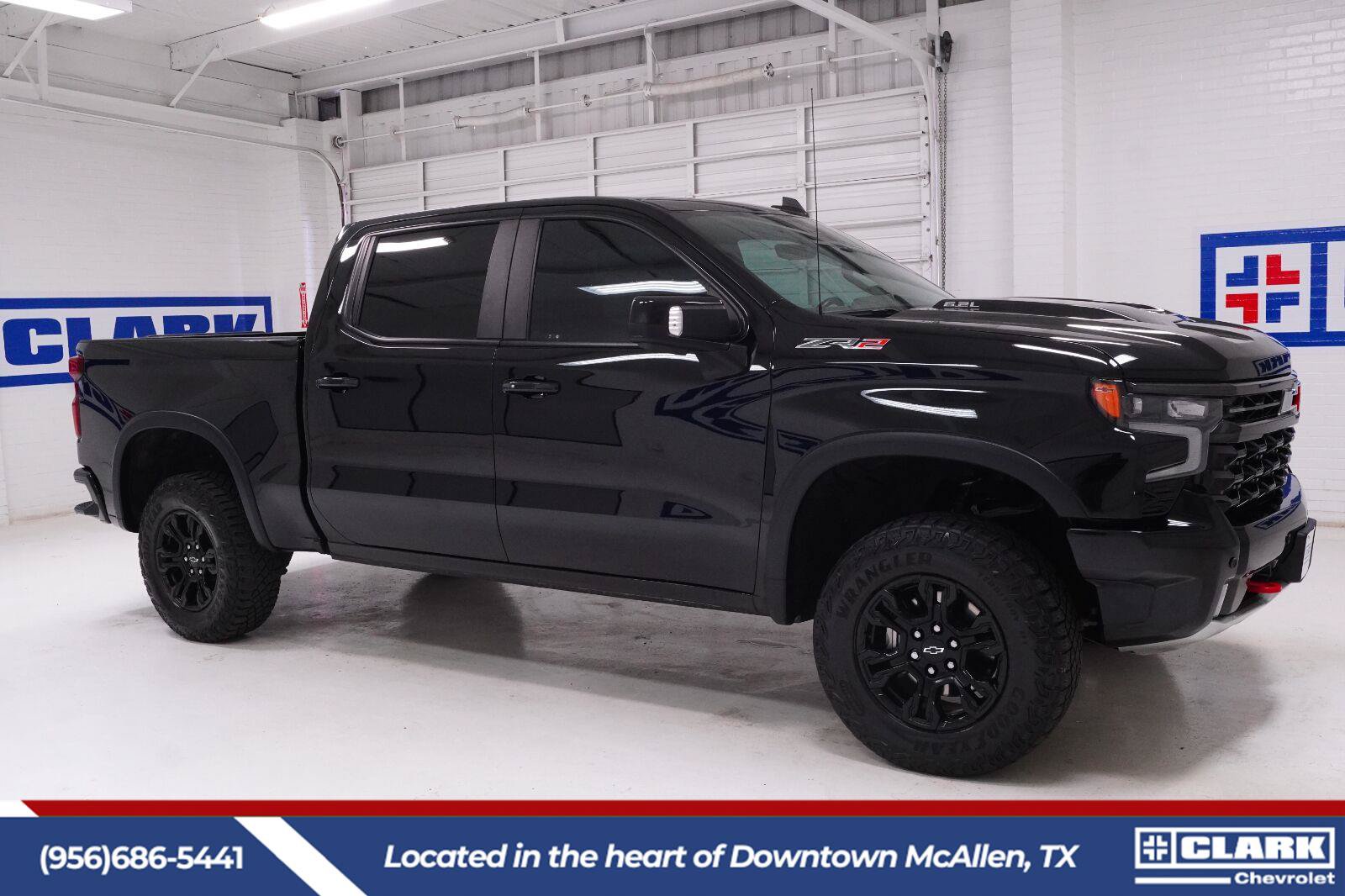 Used 2025 Chevrolet Silverado 1500 ZR2 w/ Technology Package AWD/4WD image 5