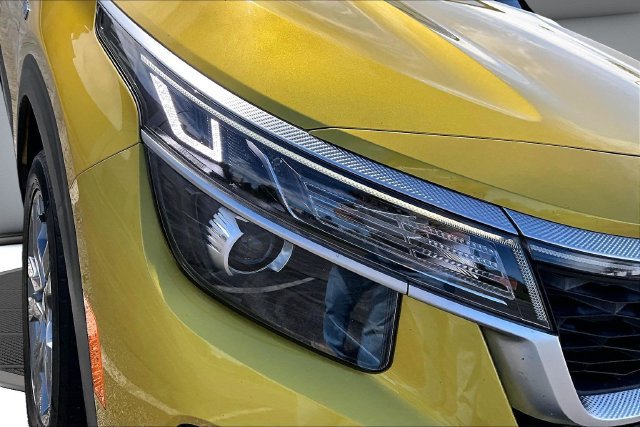 Used 2021 Kia Seltos S AWD/4WD image 30