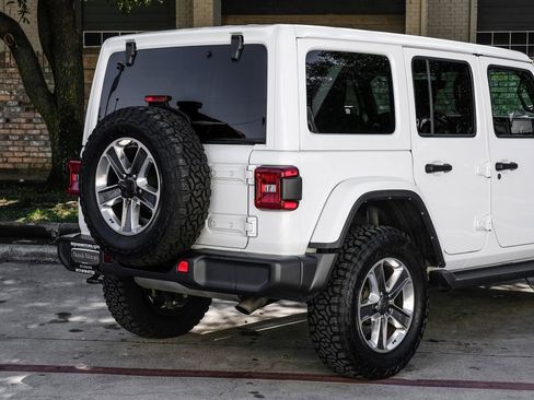 Used 2022 Jeep Wrangler Unlimited Sahara w/ LED Lighting Group image 16