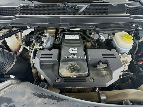 Used 2021 RAM 3500 Laramie image 32