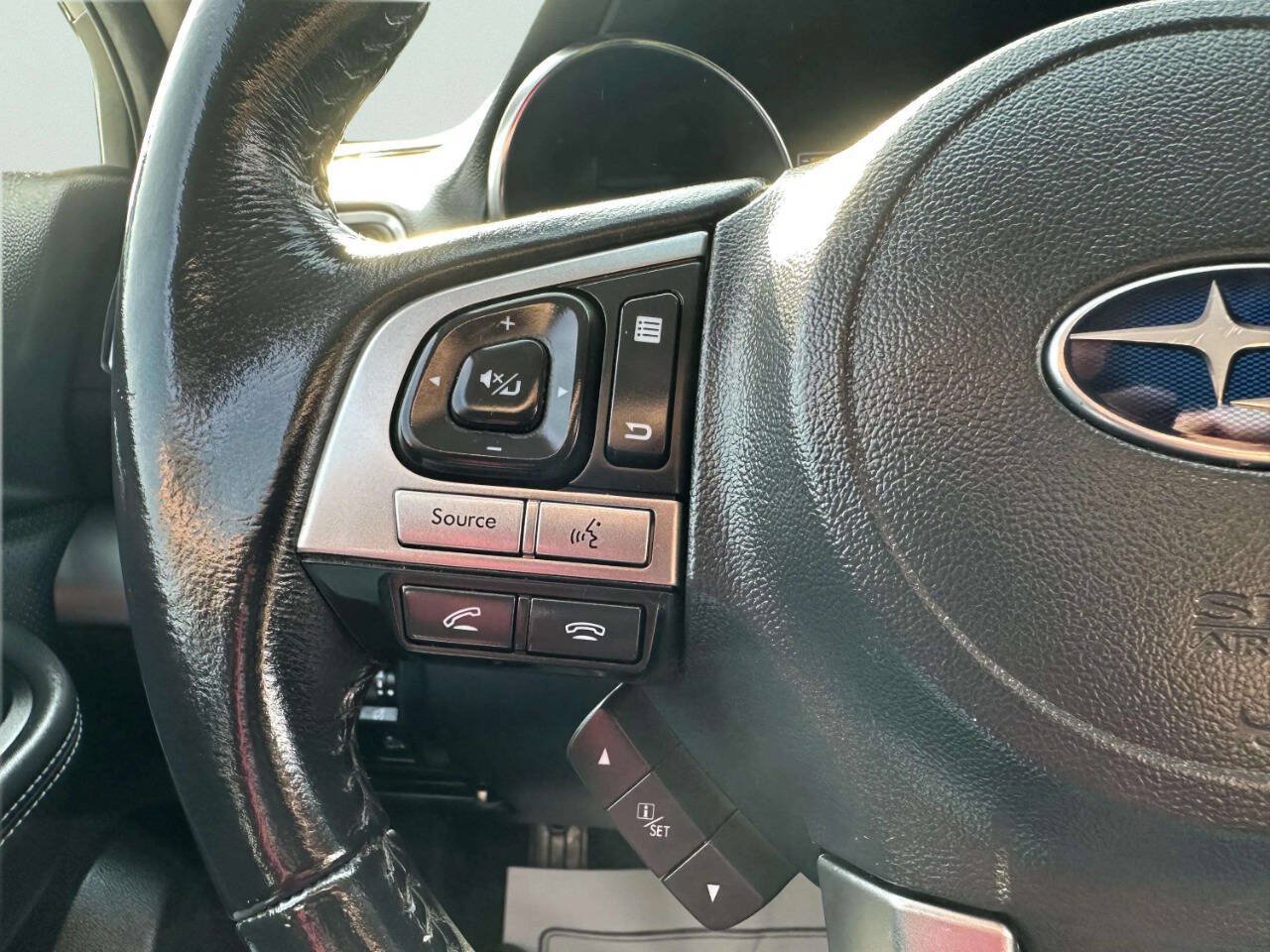 Used 2016 Subaru Outback 2.5i Limited AWD/4WD image 25
