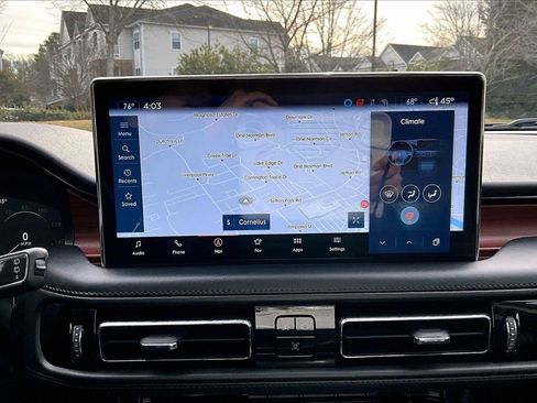 Used 2022 Lincoln Nautilus Reserve image 13