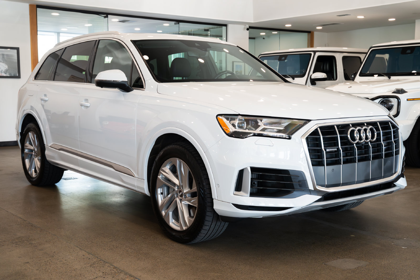Used 2021 Audi Q7 3.0T Premium AWD/4WD image 3
