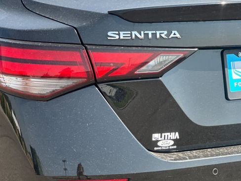 Used 2025 Nissan Sentra SR FWD image 26