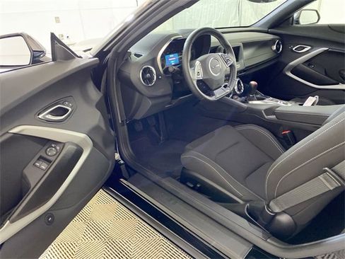 Used 2023 Chevrolet Camaro LT image 21
