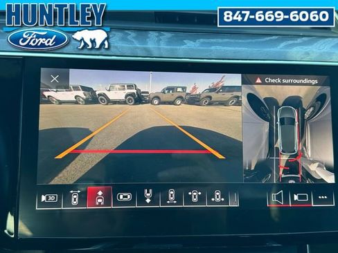 Used 2019 Audi e-tron Prestige w/ Prestige Package image 34