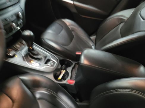 Used 2022 Jeep Cherokee Latitude Lux w/ Sun & Sound Group image 26