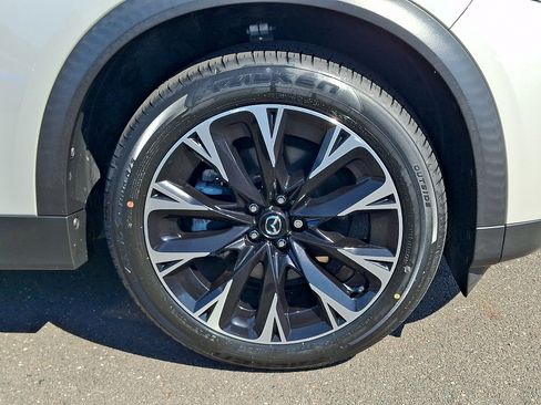 Certified 2024 MAZDA CX-90 Plug-In Hybrid w/ Premium Plus AWD/4WD image 9